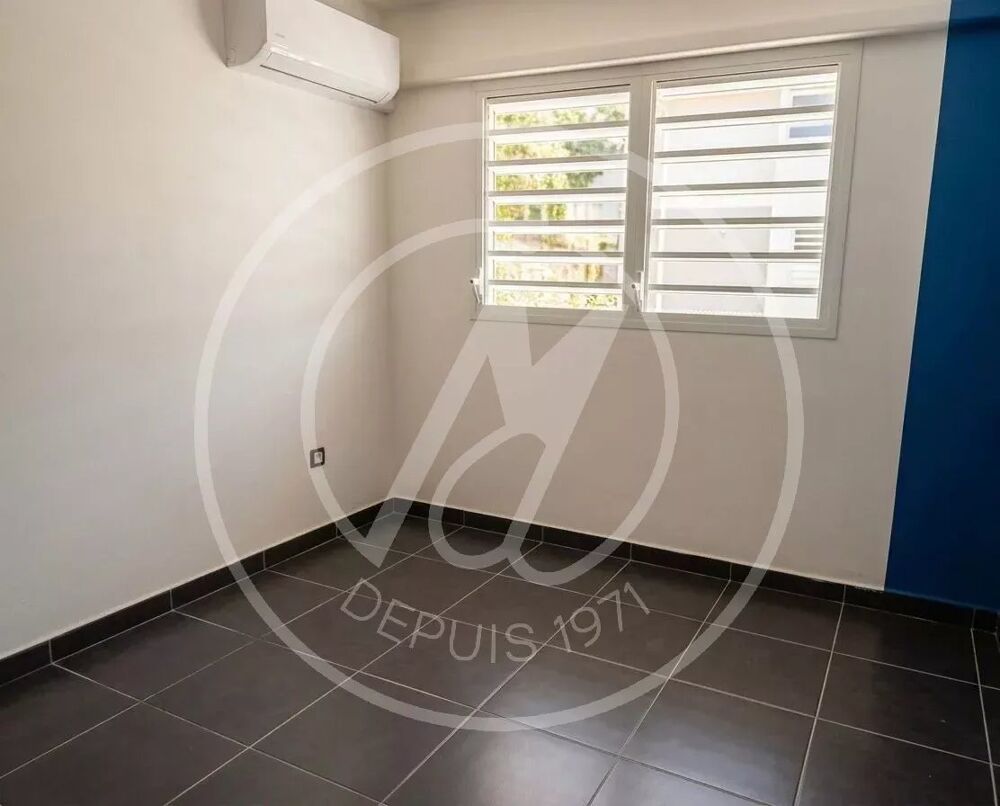 Vente Appartement À VENDRE  APPARTEMENT T3 AU MOULE - 198 500 euros Le moule