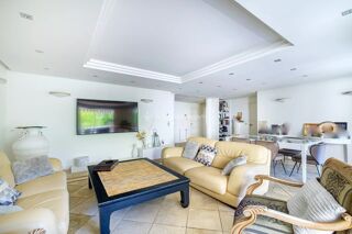 Appartement à vendre 6 pièces 136 m²