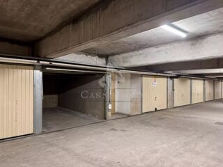  Parking / Garage à vendre 