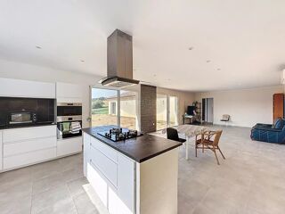 Maison 4 pièces 146 m² · à Villecomtal-sur-Arros · 146 m² · 266 000 €