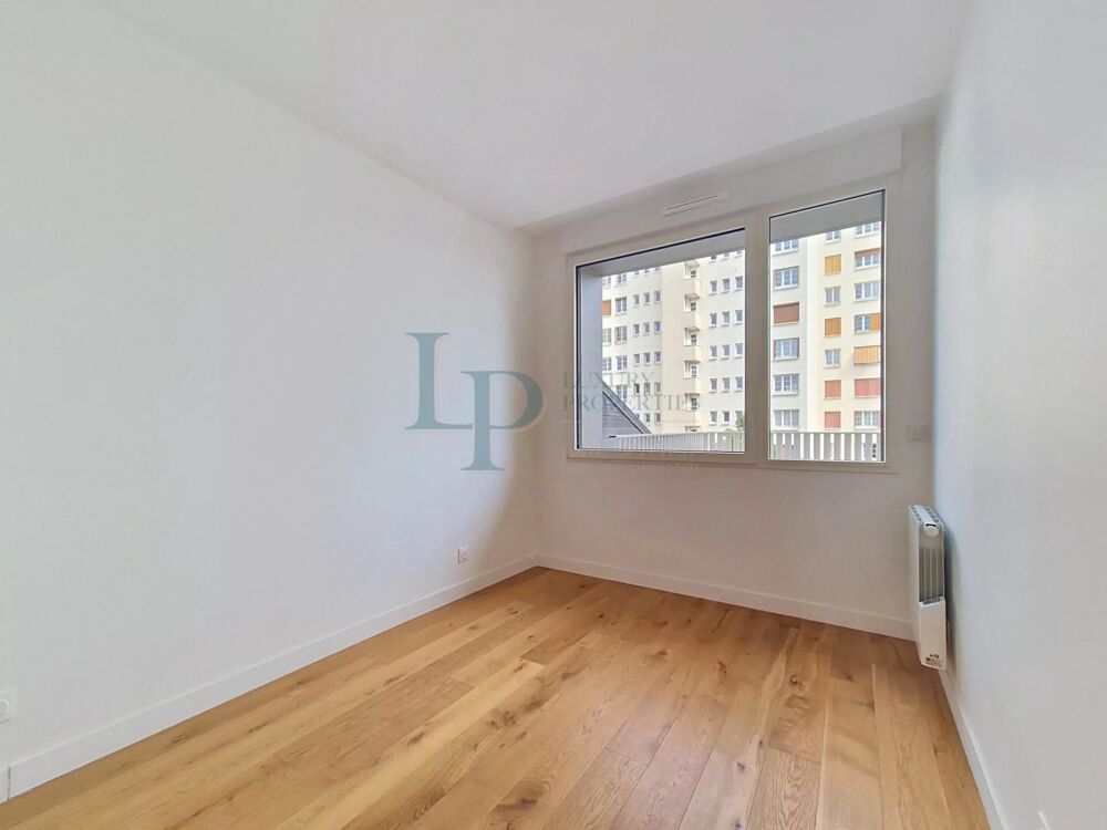 Vente Appartement RÉSIDENCE CARRÉ DES ARTS - Issy-les-Moulineaux · Trois pièces d' Issy-les-moulineaux