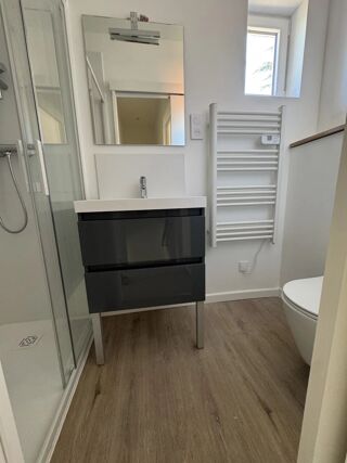  Appartement à louer 3 pièces 65 m²