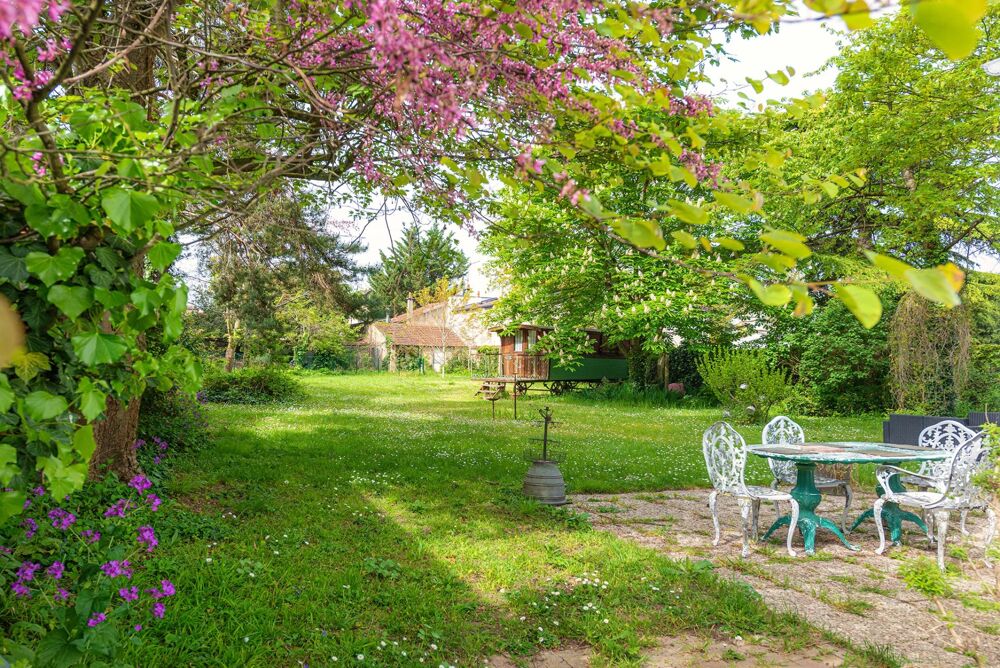 Propriété de caractère paisible de 210m2 habitable
