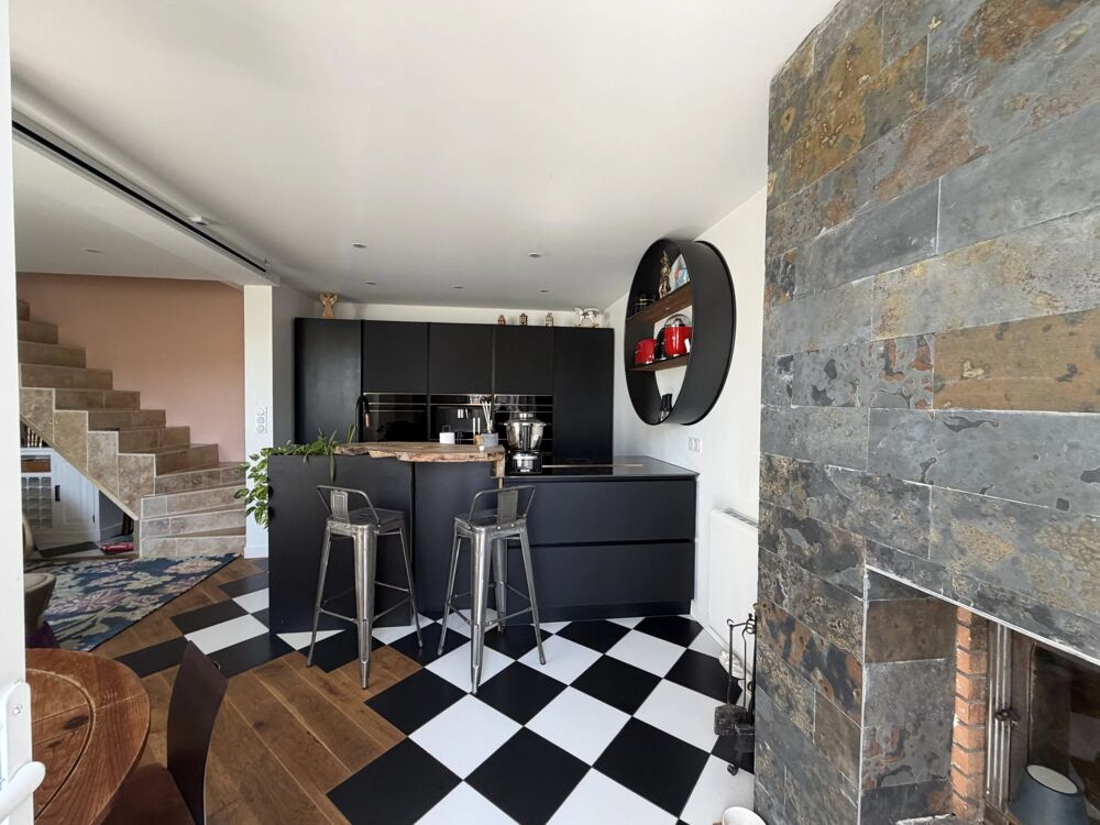 Vente Appartement BESANCON CENTRE MAISON RÉNOVÉE 73 M² – JACUZZI, SAUNA & TERRASSE Besançon