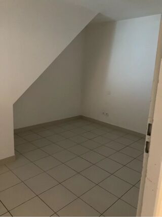  Appartement à louer 2 pièces 53 m²