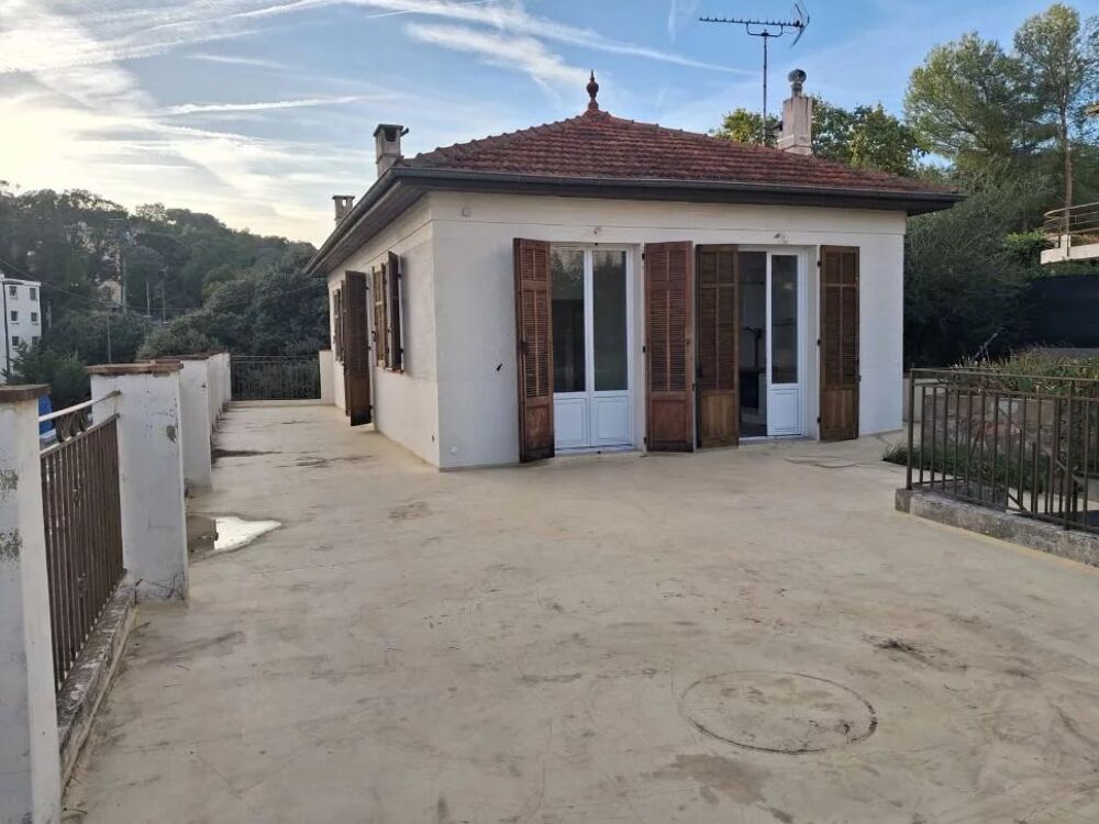 Maison de trois pièces de 70m² avec terrasse de 100m²
