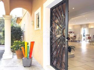  Maison � vendre 6 pi�ces 304 m�