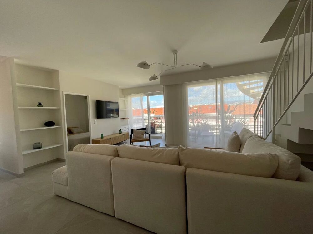 Vente Appartement 3 PIECES DUPLEX DERNIER ETAGE PROCHE PORT Nice