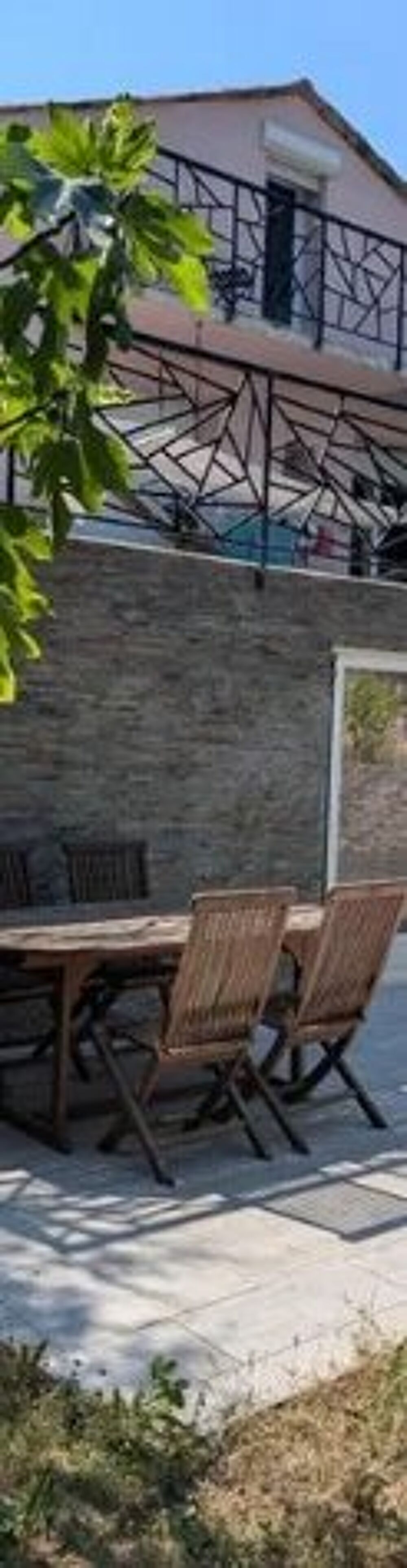 Charmant deux pièces rénové avec balcon