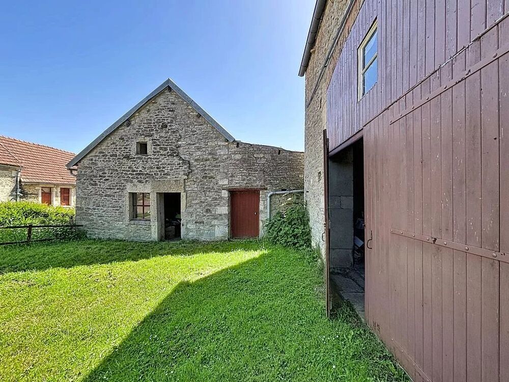 Vente Villa Grange en pierre à rénover Missery
