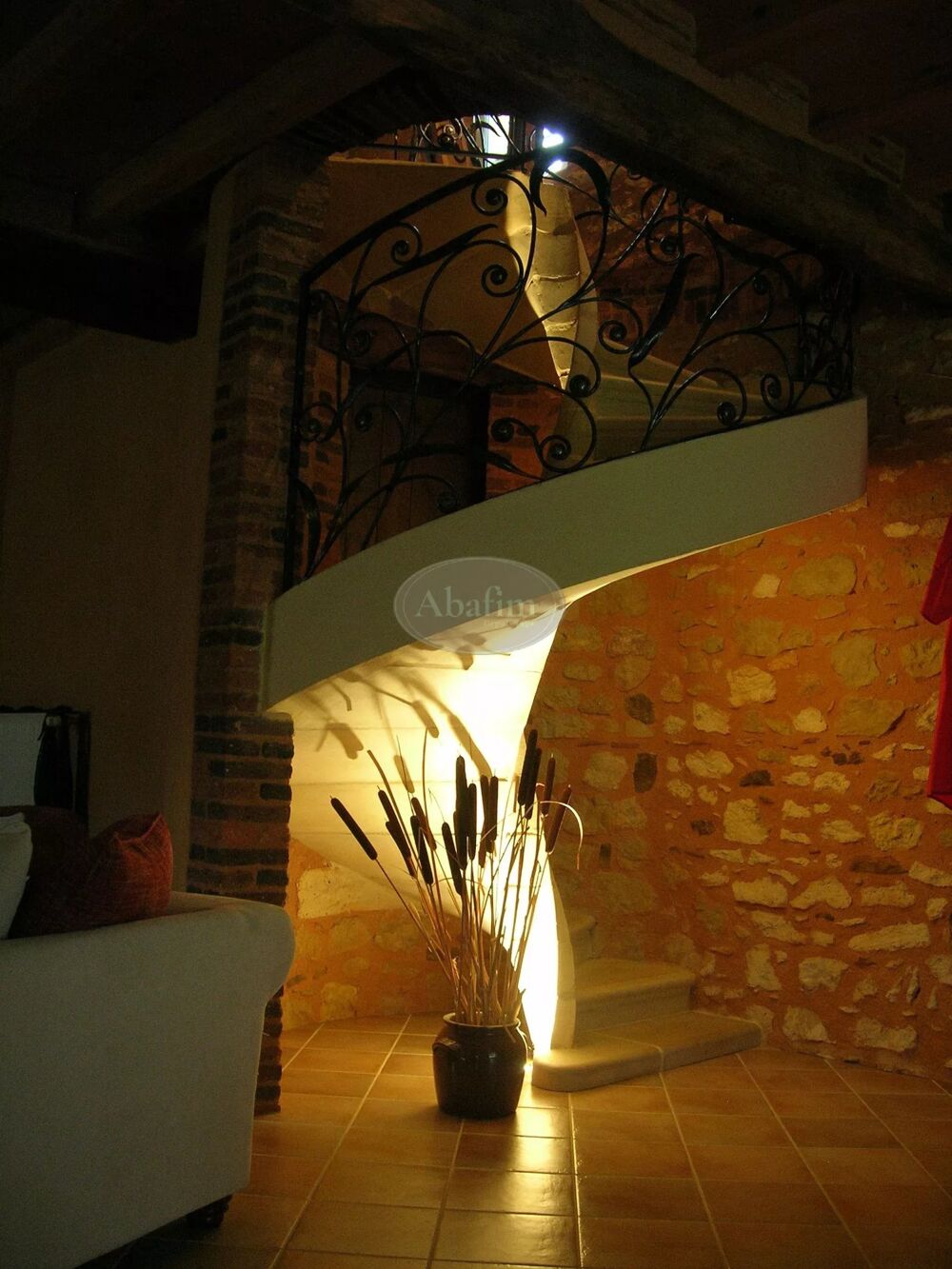 Maison dhôtes, gîte, piscine sur 9 hectares