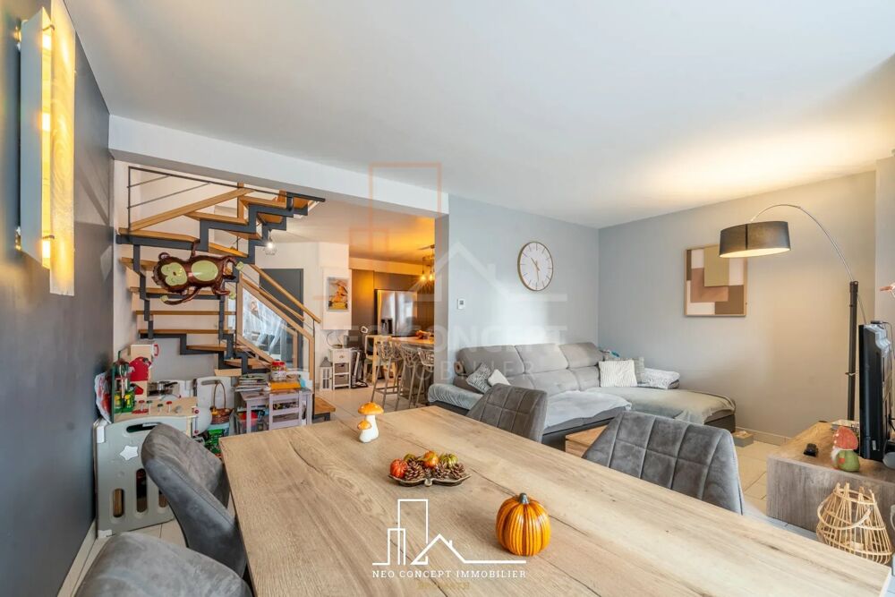 Vente Maison Maison en triplex de type bi famille avec jardin et garage Truchtersheim