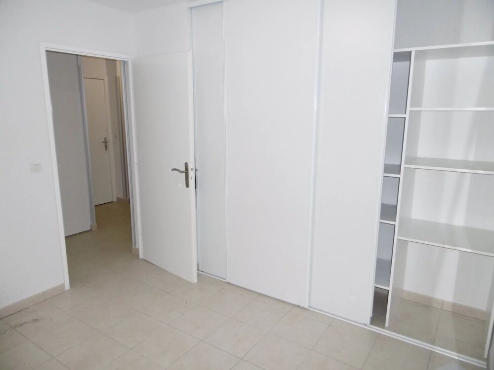 Location Appartement Deux pièces avec terrasse, vue dégagée et vue mer Nice