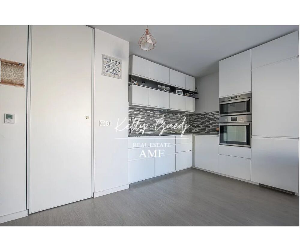 Vente Appartement T3 AVEC TERRASSE 24 M2 SITUÉ À L'ALLÉE DES PINS Marseille 9
