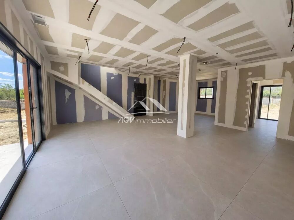 Vente Maison A Saint-Julien-Les-Rosiers, maison neuve d'environ 106 m² avec p Saint-julien-les-rosiers
