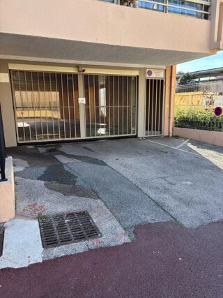  Parking / Garage � louer 12 m�