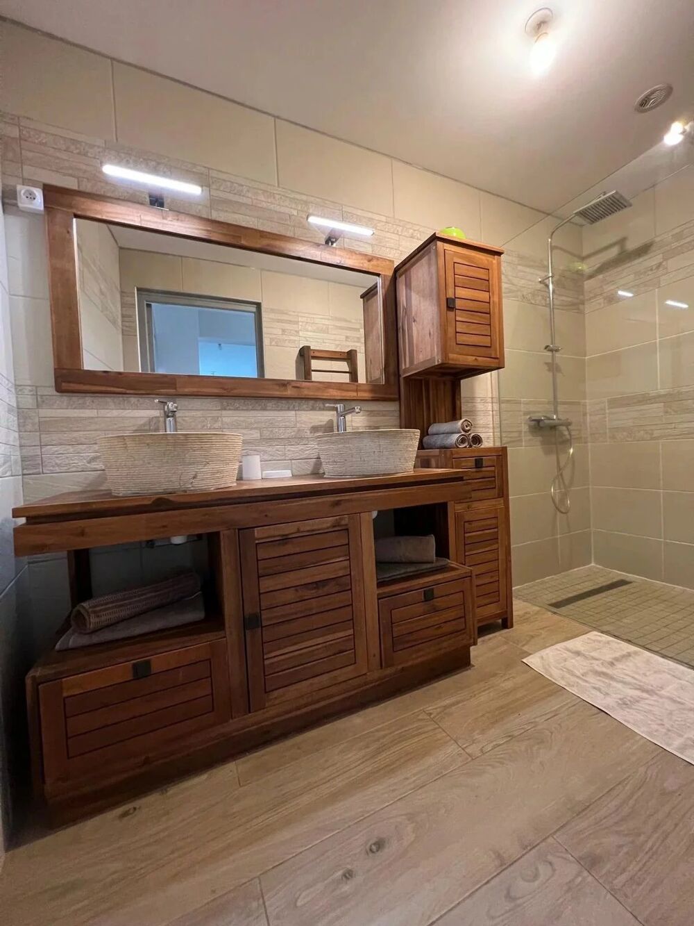 MAISON F4 MEUBLÉE + PISCINE ST PIERRE