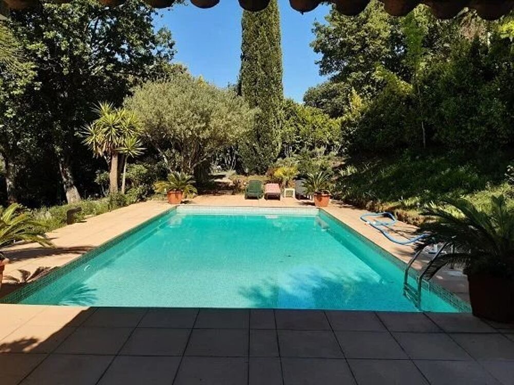 Location Appartement Studio meublé de 25m² avec accès piscine et pool house Fréjus