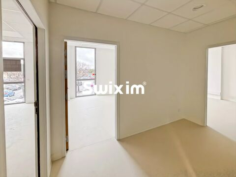 Local m&eacute;dical 60m2 215000 26700 Pierrelatte