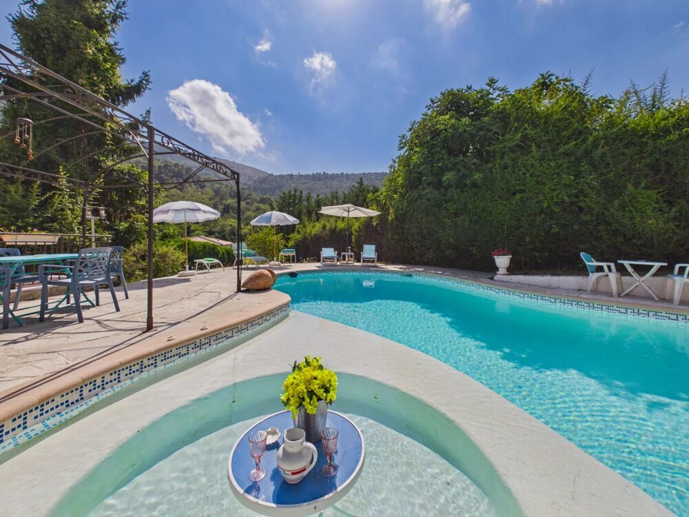 Vente Maison Propriété familiale composée de 2 logements – Terrain – Piscine Tourrette-levens