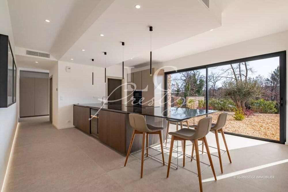 � vendre  Villa Tourrettes (83440)