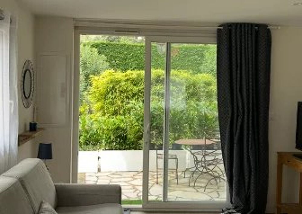 Deux pièces de 40m² avec terrasse de 8m² et parking