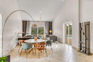  Villa � vendre 8 pi�ces 280 m�