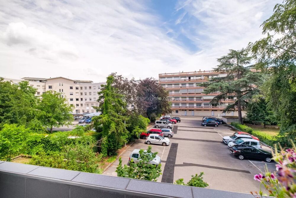 À vendre  Superbe T3 de 77 m²  Villeurbanne Gratte-Ciel