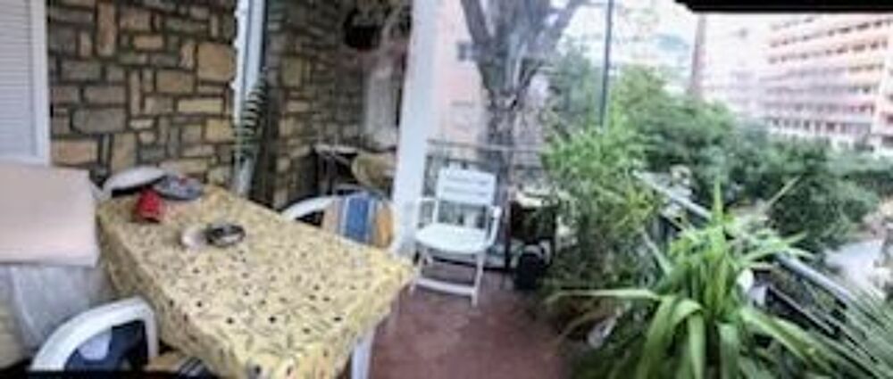 Location Appartement CANNES - CHAMBRE MEUBLE AVEC SALLE DE BAIN PRIVATIVE Cannes