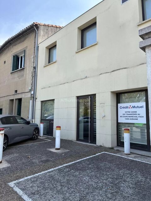 Local commercial Agence de voyage, Agence immobili&egrave;re, Coiffeur, 1900 13821 La penne-sur-huveaune