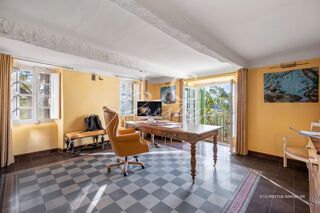  Villa � vendre 15 + pi�ces 640 m�