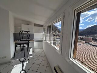  Immeuble  vendre 15 + pices 600 m