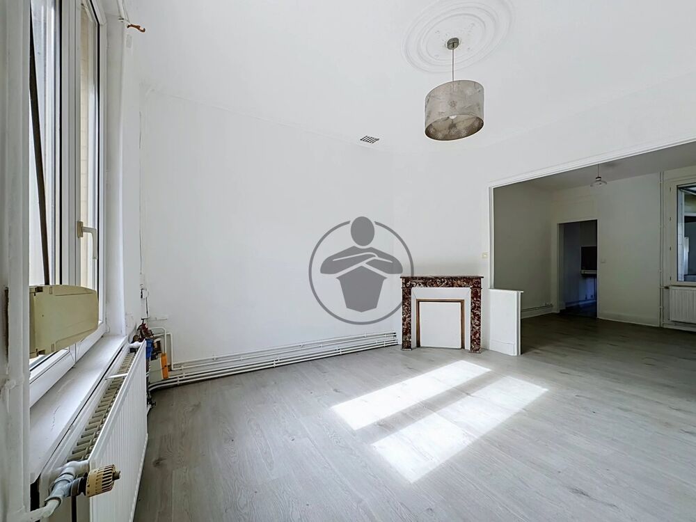 Vente Maison Maison de ville 2 chambres et cour Saint-quentin