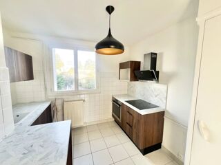  Appartement à louer 3 pièces 61 m²