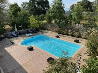  Villa � vendre 15 + pi�ces 384 m�