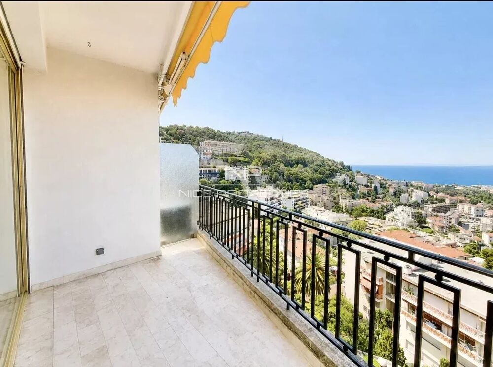 Nice Mont Boron, appartement 2 pièces avec terrasse vue mer
