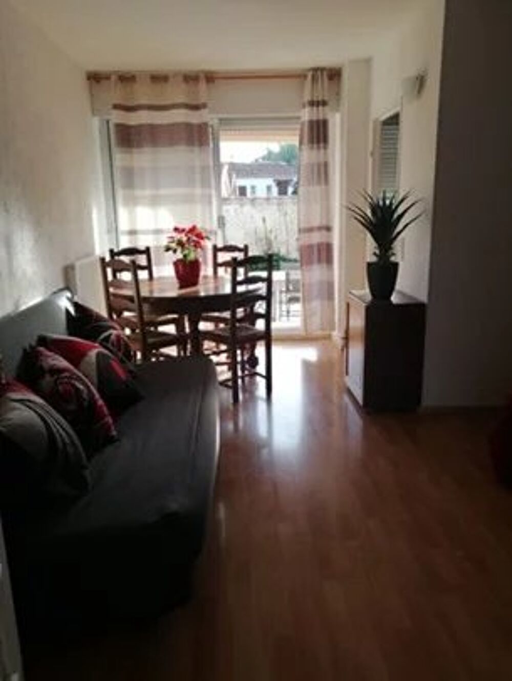 Location Appartement F1 de 31m² avec jardin de 20m² et parking Antibes