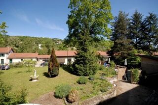  Villa � vendre 15 + pi�ces 697 m�