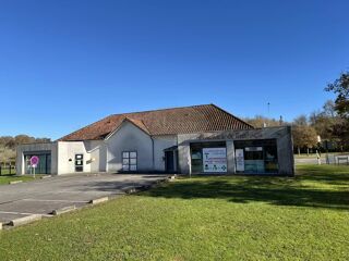  Immeuble à vendre 8 pièces 300 m²