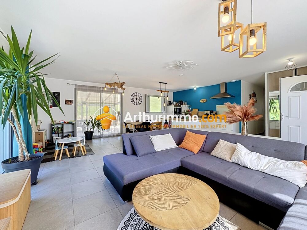 Vente Maison Belle villa de plain pied avec 3 chambres située à Panossas Panossas