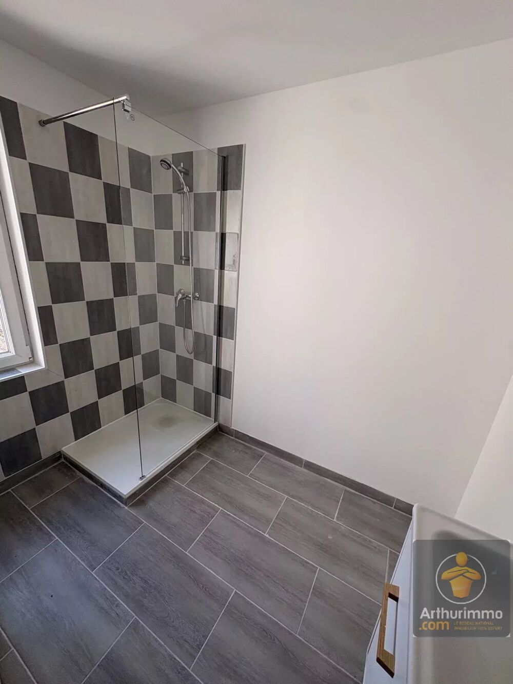 Vente Maison CHELLES – Maison individuelle rénovée avec dépendance, grand gar Chelles