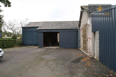  SAINT ABRAHAM HANGAR AVEC BUREAUX ET TERR. 1 900 M² 
