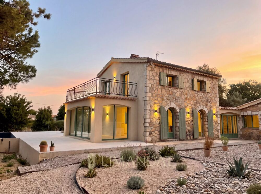 Vente Villa Antibes – Villa contemporaine de 227 m² avec vue mer Antibes