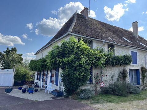 Grande maison de village avec 5 chambres 172800 Montmorillon (86500)