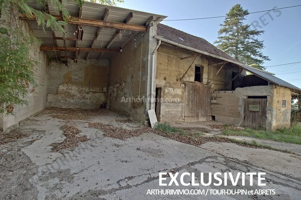 Vente Maison Fermette à rénover de 120m², avec Grange et Entrepôt Les abrets en dauphiné