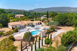Vente Maison Villa de plain-pied avec piscine avec 5 000 m² de terrain Fayence