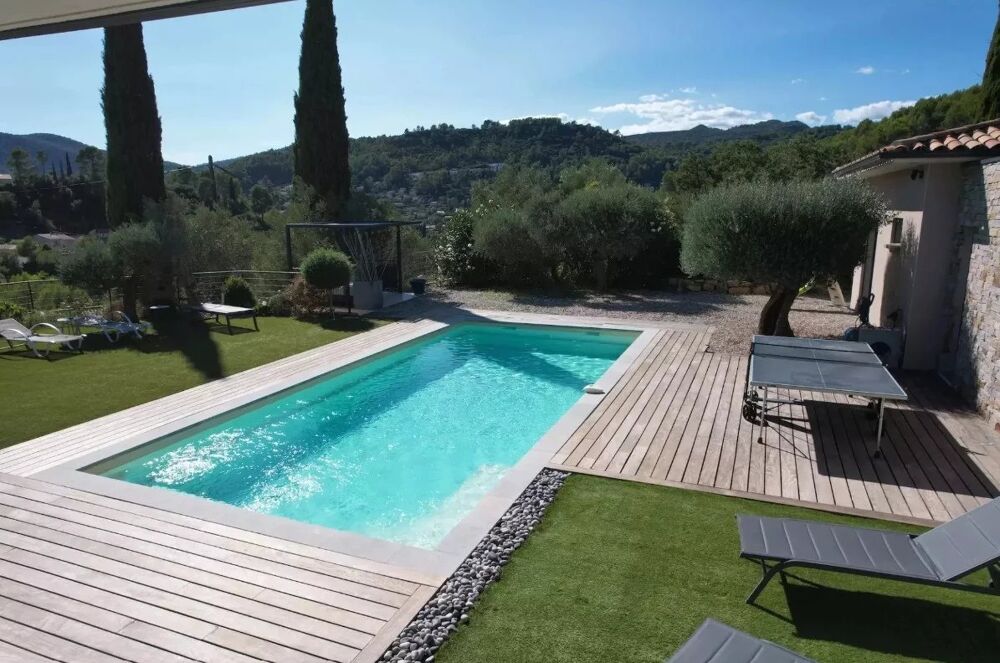MAISON D'EXCEPTION - SOLLIES TOUCAS
