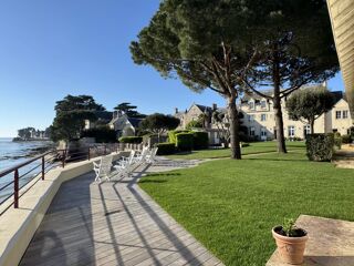  Maison à vendre 15 + pièces 577 m²