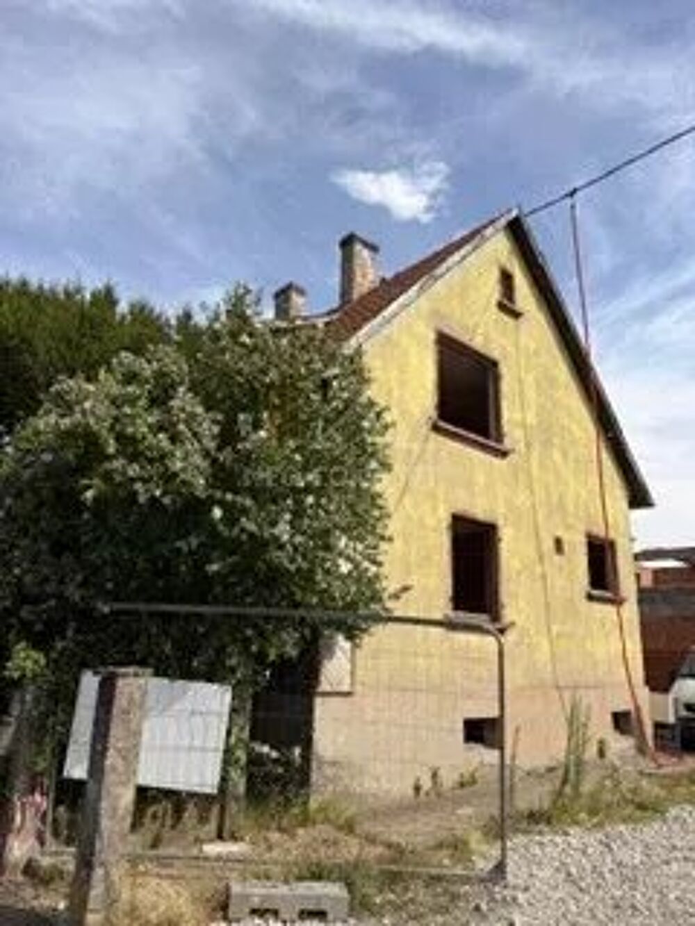 MAISON 4 PIECES DE 104M² A RENOVER DANS SON INTEGRALITE