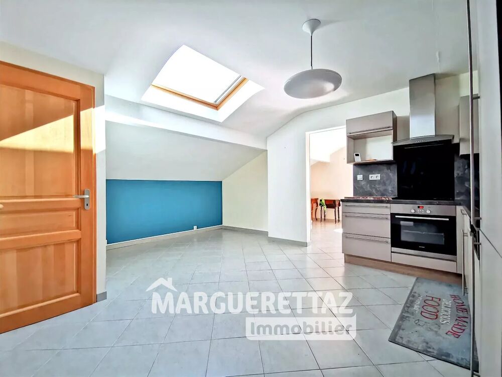T3 RÉNOVÉ  DERNIER ÉTAGE AVEC ASCENSEUR  VUE MONTAGNE  80,5 m